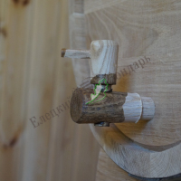 Кран дубовый Кран дубовый